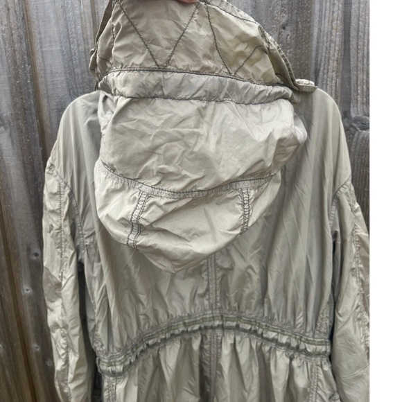 Rare Diesel Nylon Fishtail beige parachute raincoat Jacket - Picture 4 of 6